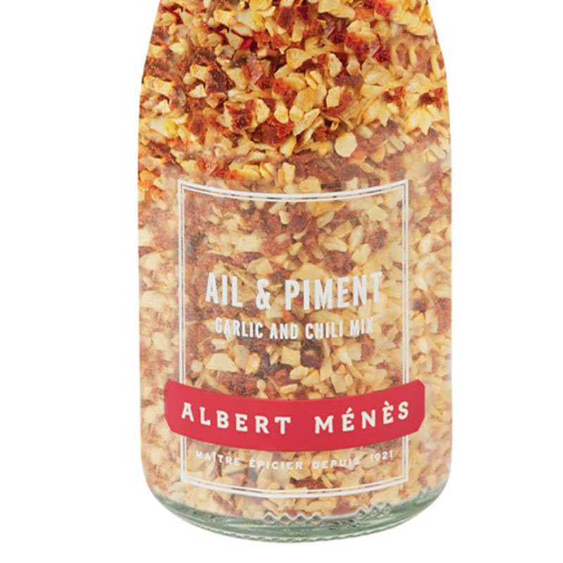Zomm sur le melange ail et piment