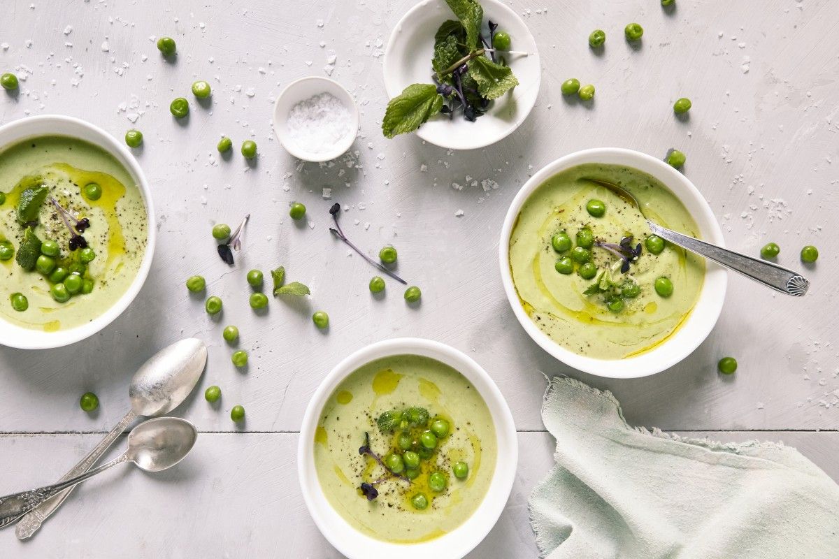 Soupe de petits pois au lait de coco et au curry vert Soupe de petits pois au lait de coco et au curry vert