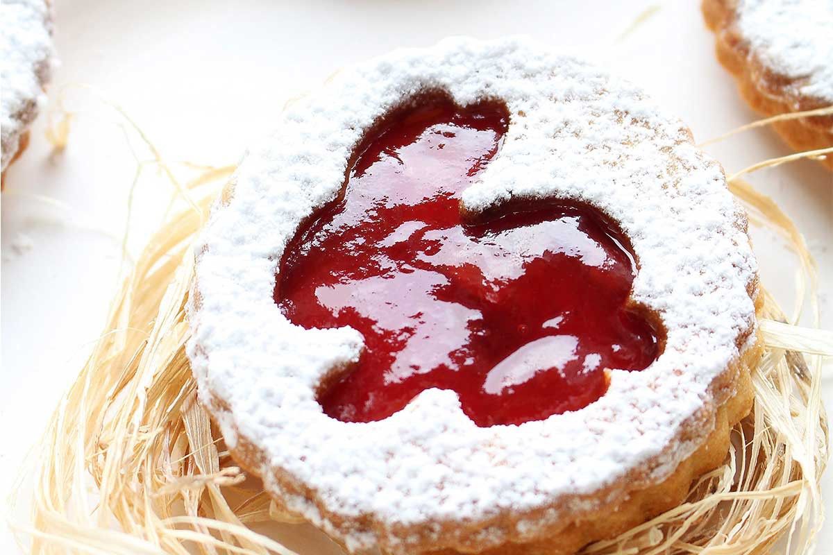 Sablés traditionnels à la confiture de nos grand-mères! Sablés traditionnels à la confiture de nos grand-mères!