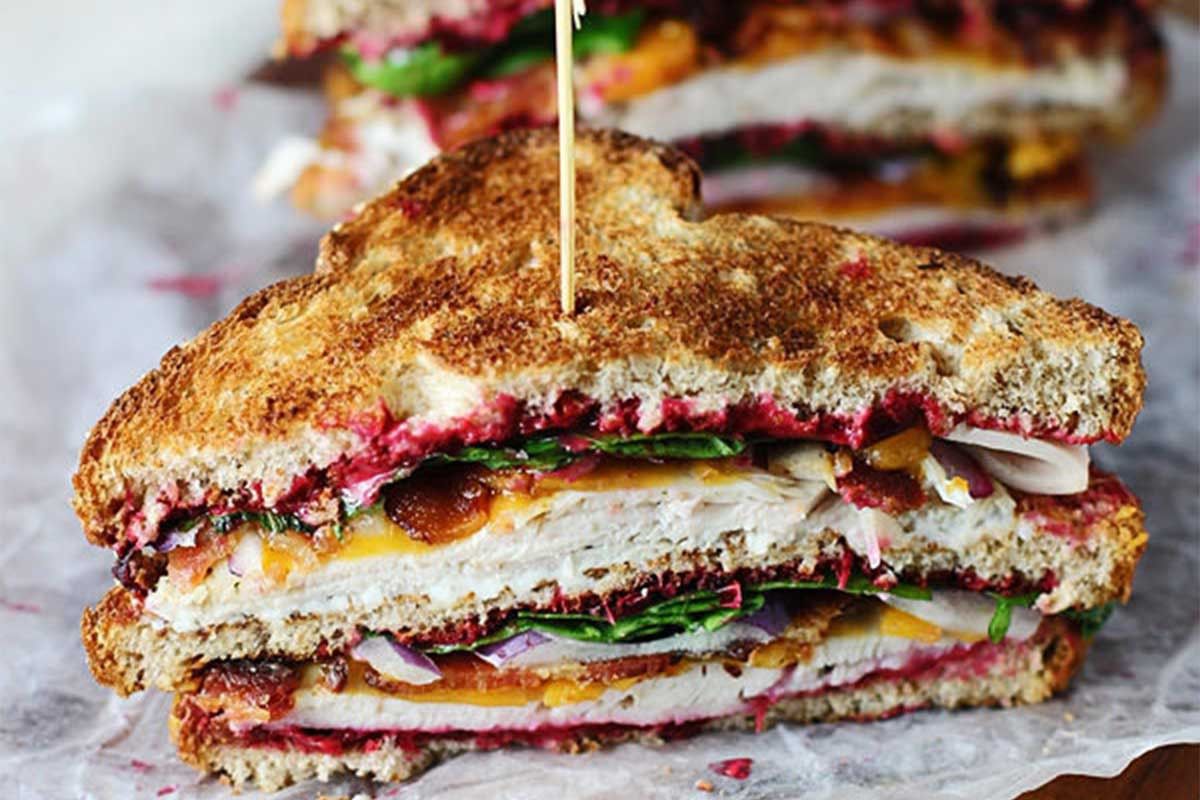 Club Sandwich de Printemps à la betterave Club Sandwich de Printemps à la betterave