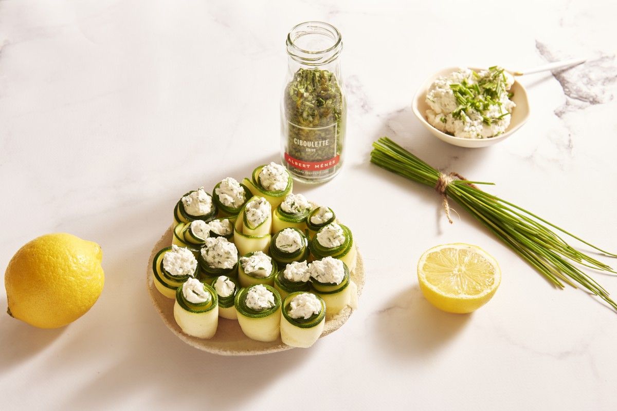 Roulés de courgette, chèvre frais et ciboulette Roulés de courgette, chèvre frais et ciboulette