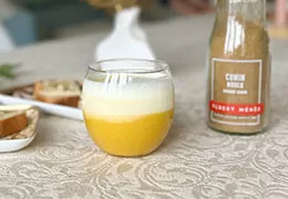 Verrine façon cappuccino, carotte et cumin Verrine façon cappuccino, carotte et cumin